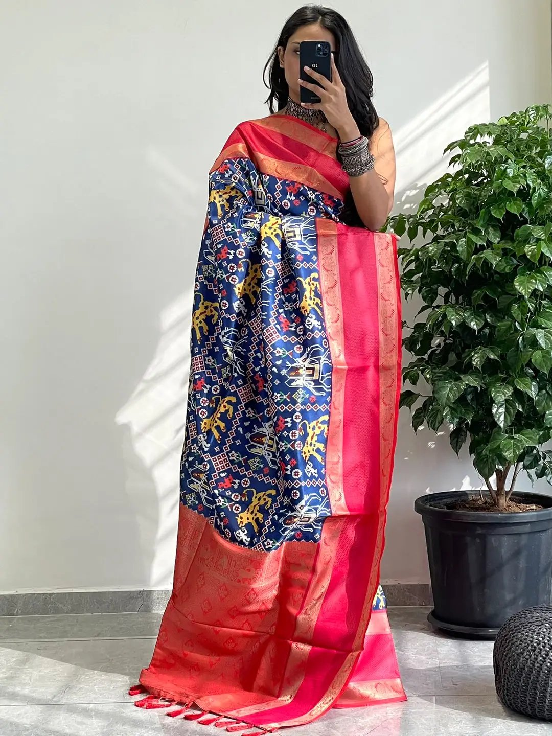 Attractive Soft Silk Gadwal Border Pochampally Print Saree