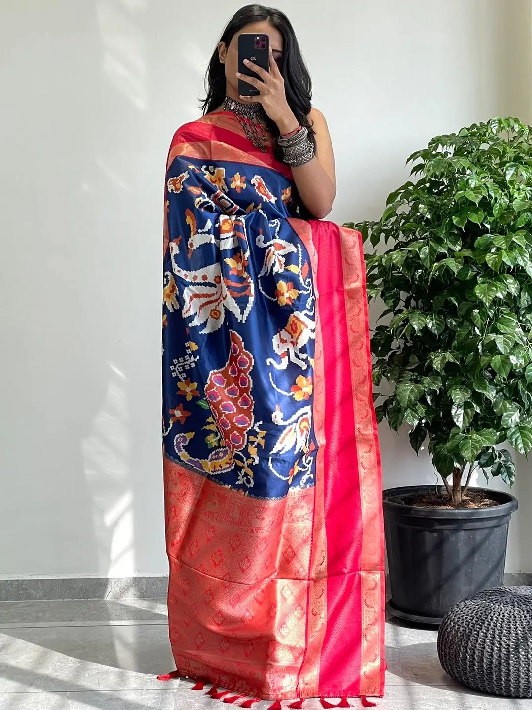 Attractive Soft Silk Gadwal Border Pochampally Print Saree