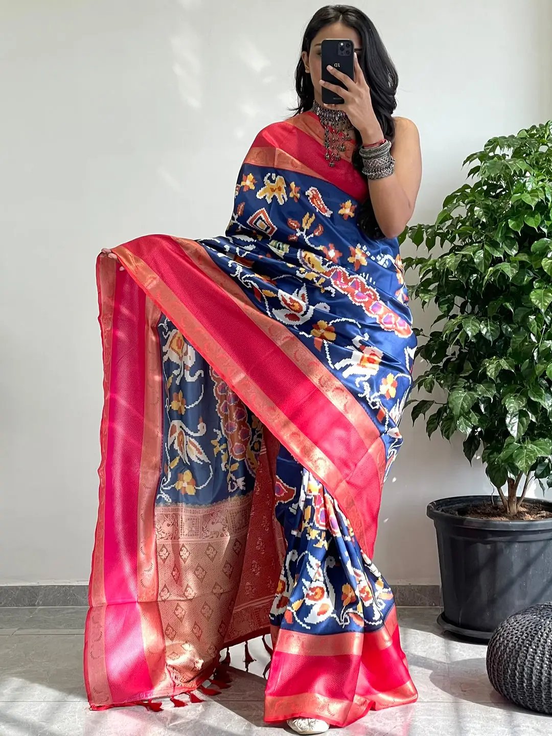 Attractive Soft Silk Gadwal Border Pochampally Print Saree