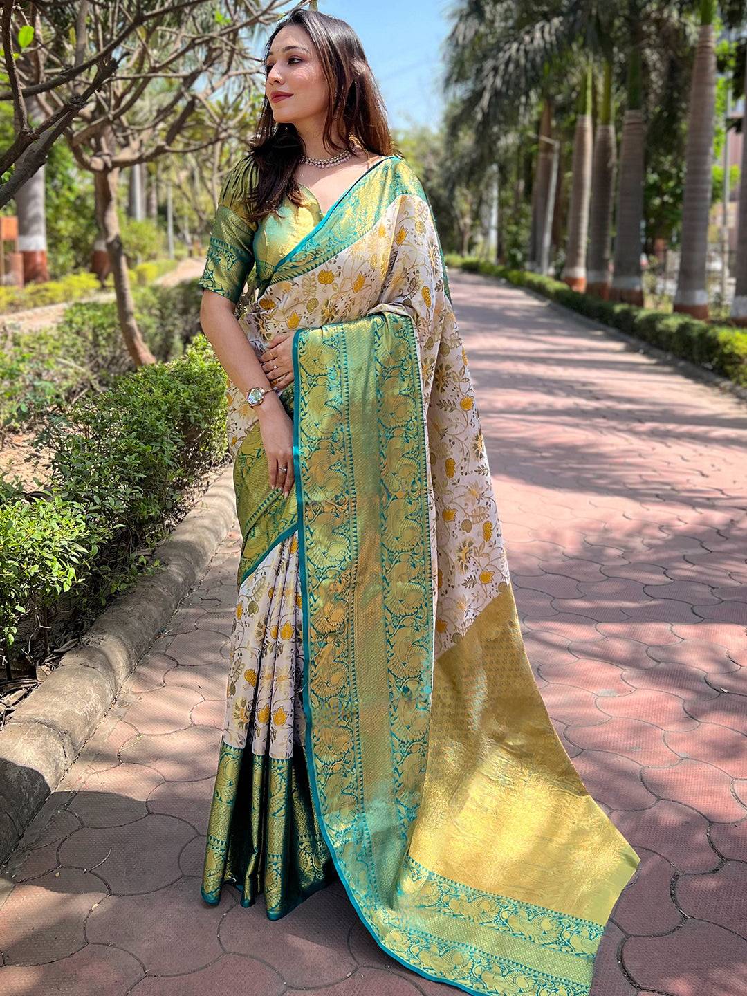 White Colour Banarasi One Grm Tissue Silk Festive Wear Saree