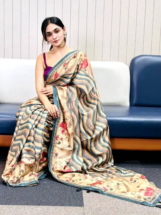 Teal Tussar Silk Kalamakri Flower With Leheriya Print Saree
