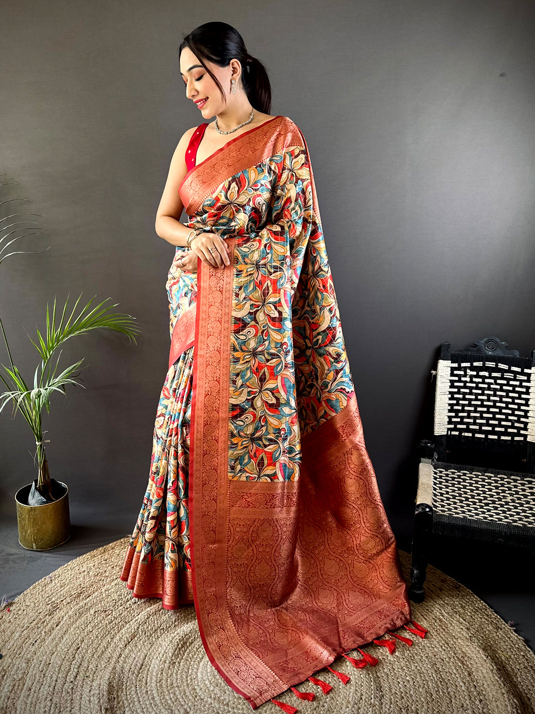 Pink Soft Gadwal Pattu Geometric Saree by My Store