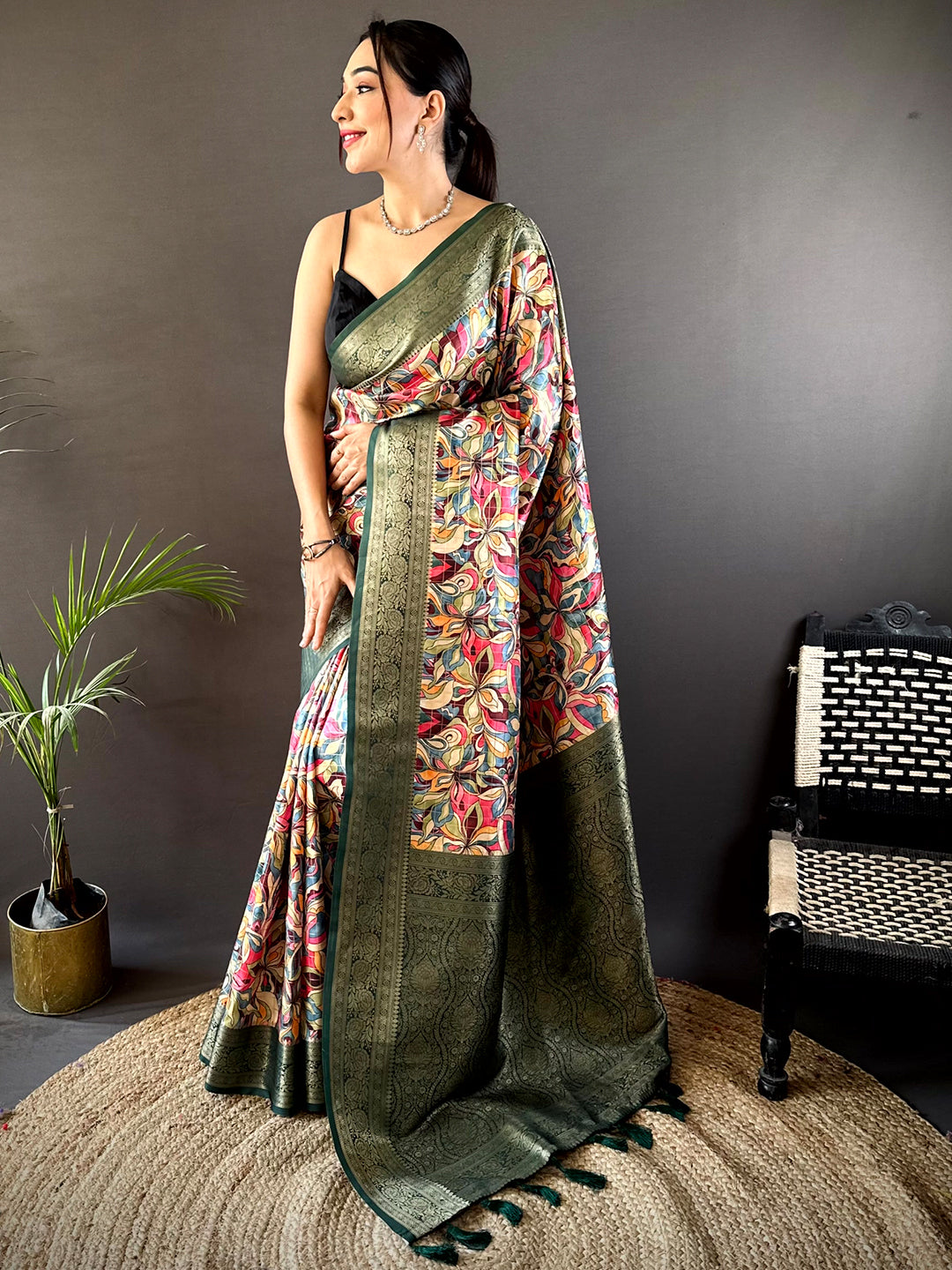 Green Soft Gadwal Pattu Geometric Saree by My Store
