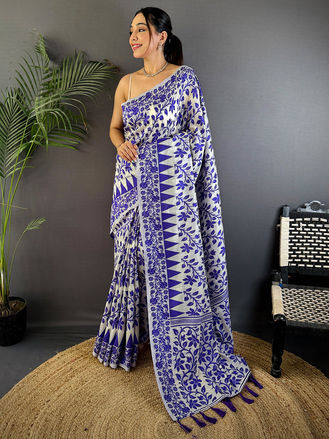 Classic Heritage Dhakai Jamdani Saree by My Store