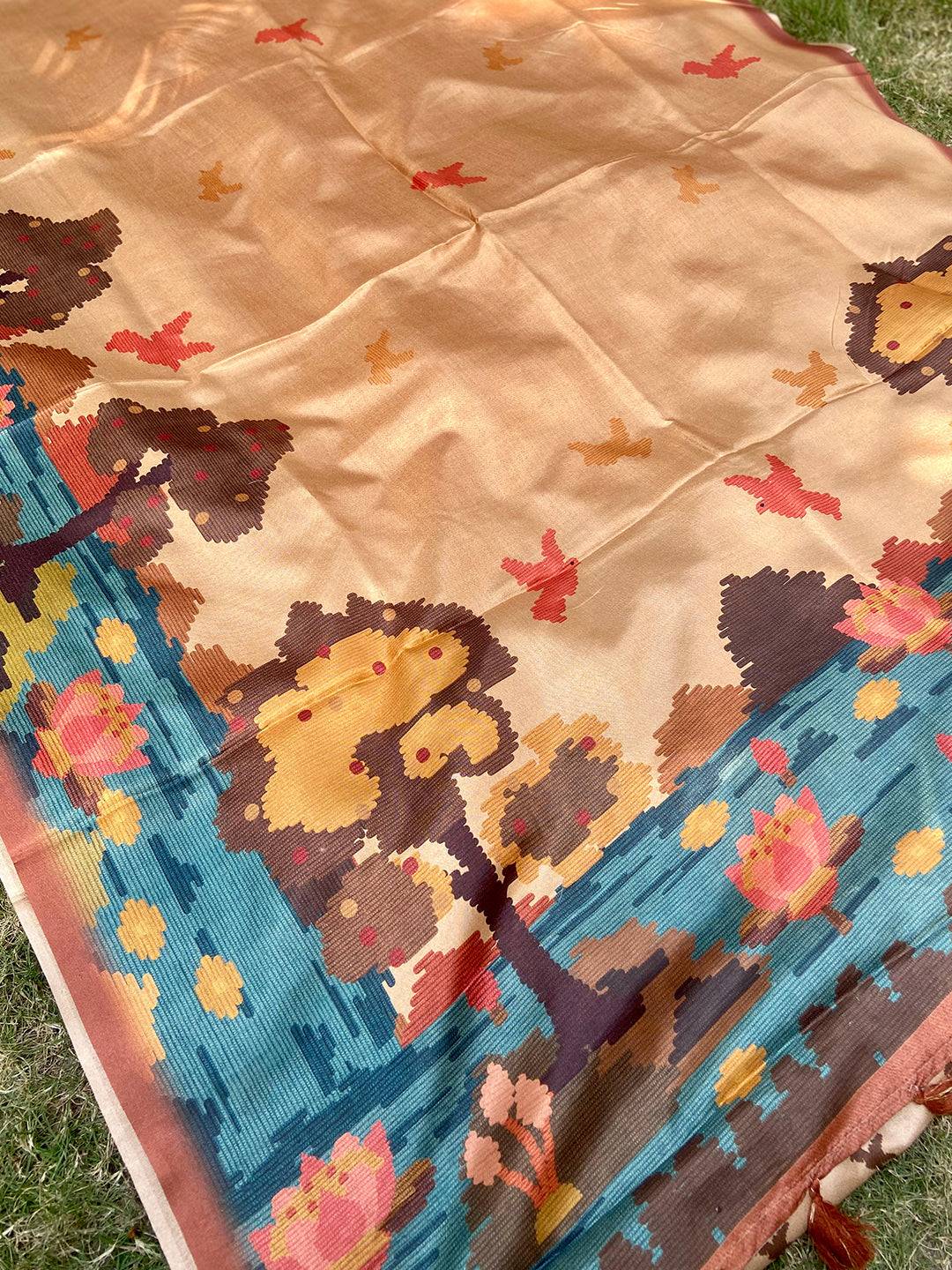 Tussar Silk Gold Colour Freehand Ikkat & Kalamkari Print Saree