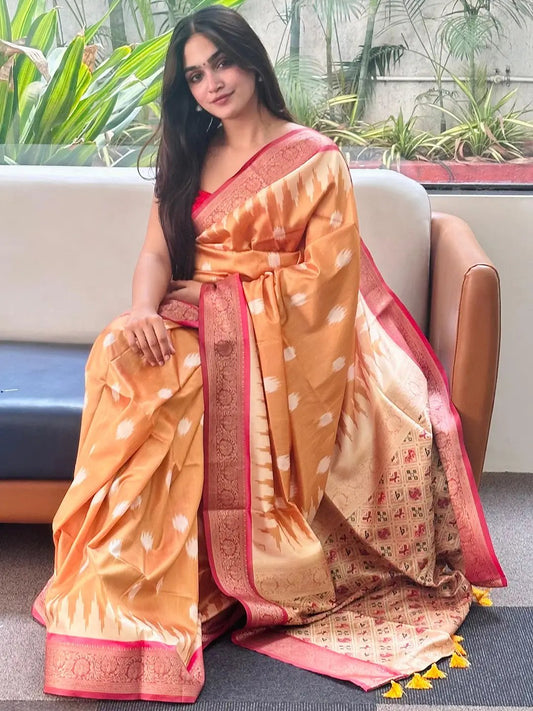 Soft Silk Banarasi saree With Zari Patola Pallu. by My Store