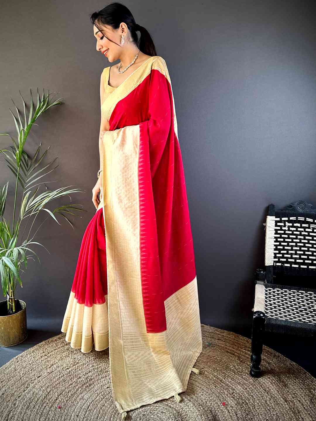 Red Zari Pallu Cotton Viscose Saree by My Store