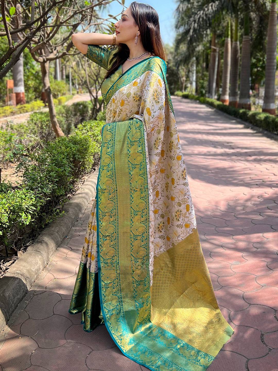 White Colour Banarasi One Grm Tissue Silk Festive Wear Saree