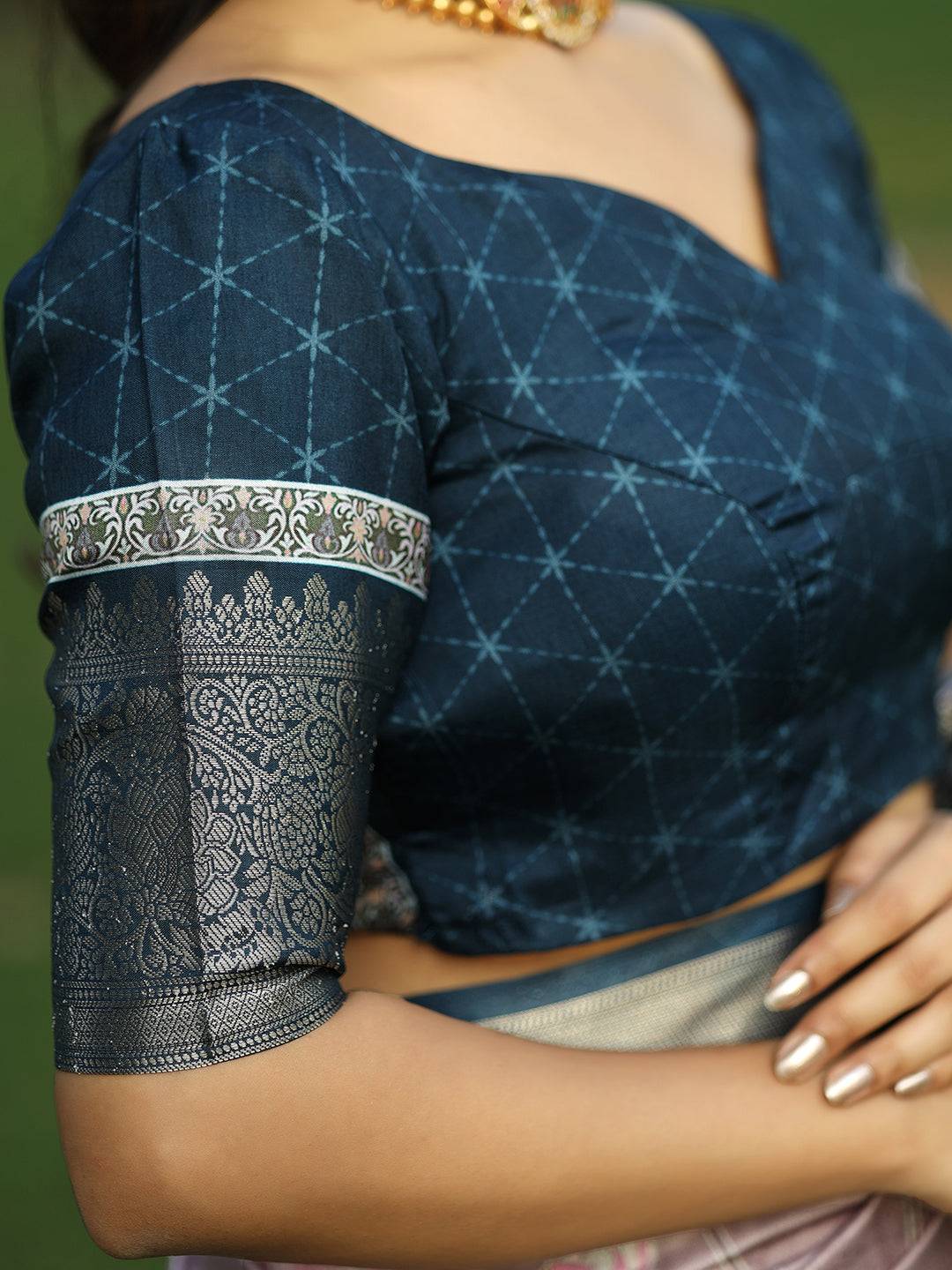 Light Purple Colour Batik Pen kalamkari Saree With Zari Weaving Pallu - Luxe by My Store