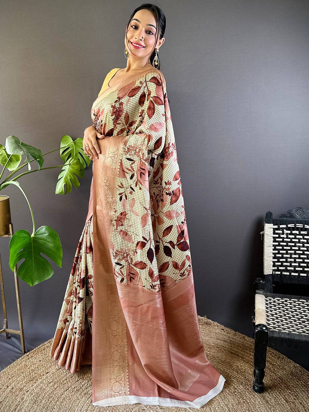 Leaf And Check Dusty Pink Viscose Saree by My Store