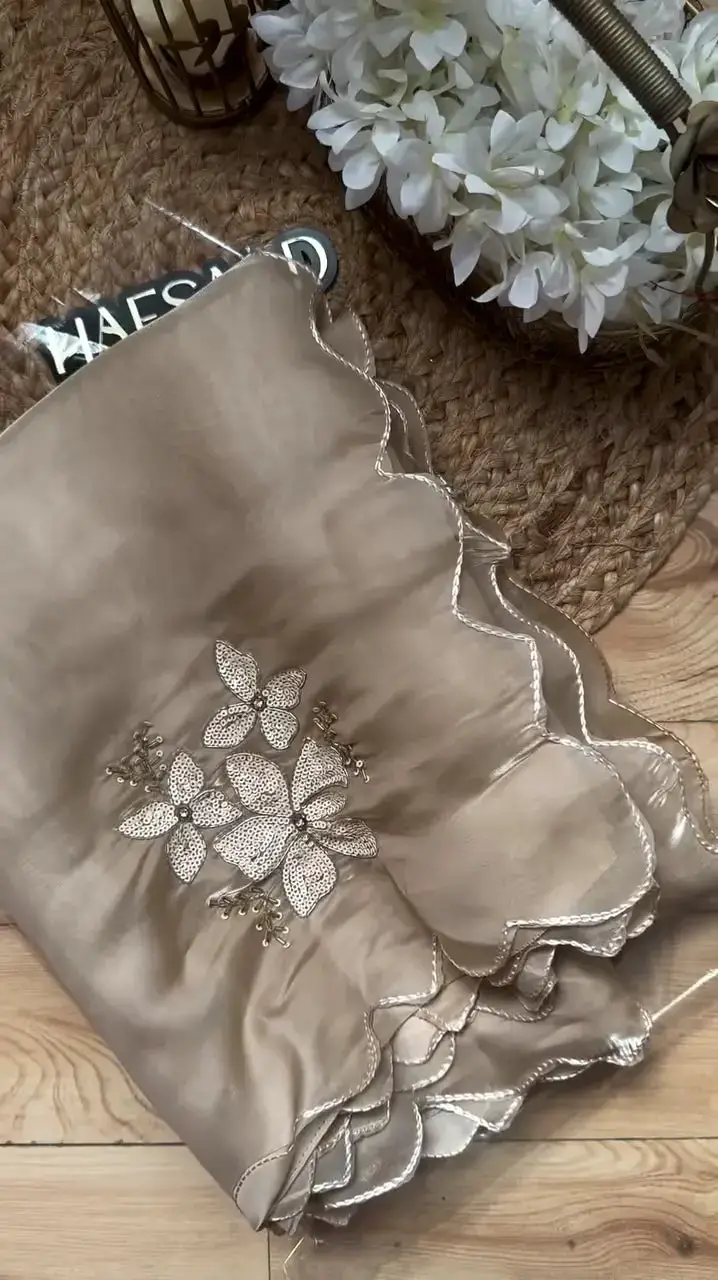 Beige Embroidered Scalloped Dupatta - My Store