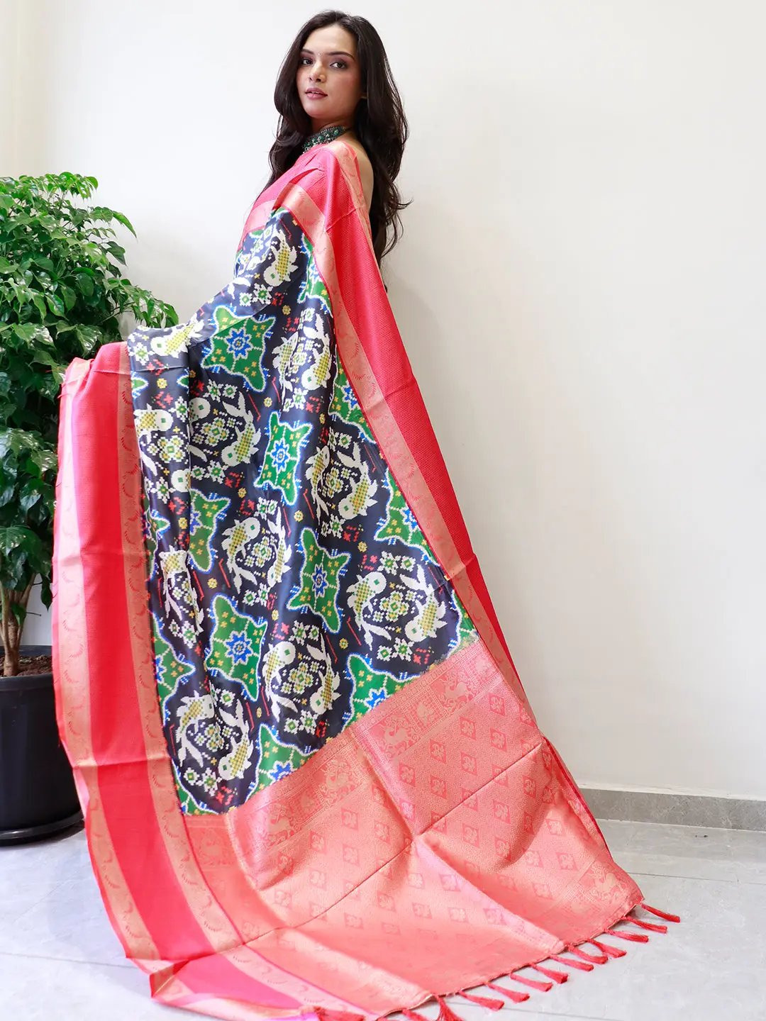 Attractive Soft Silk Gadwal Border Pochampally Print Saree