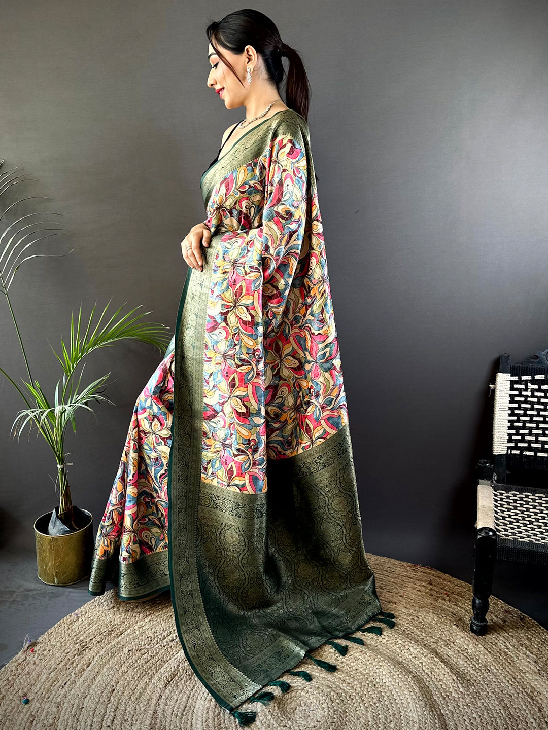 Green Soft Gadwal Pattu Geometric Saree by My Store