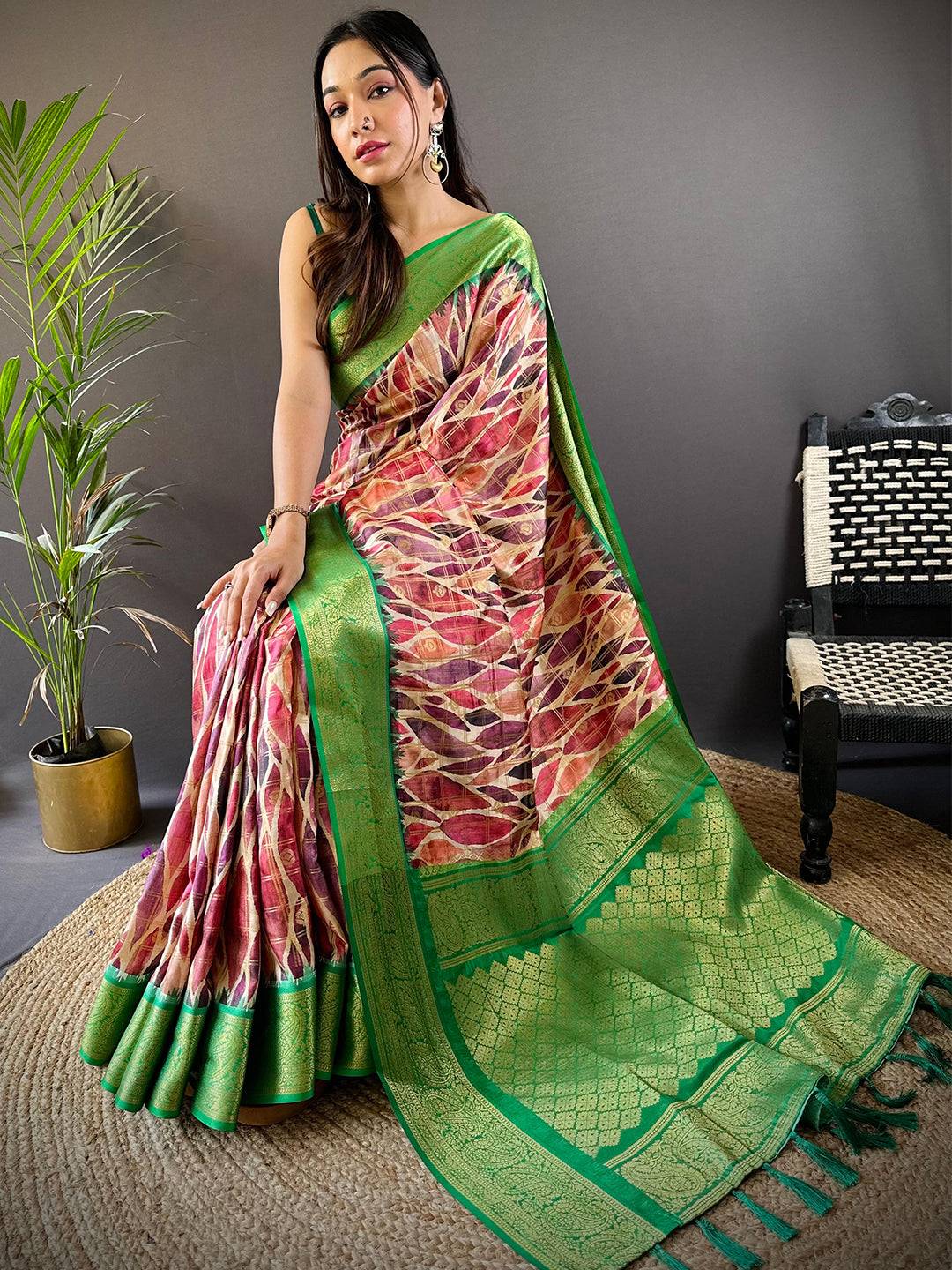 Green Kovai Rettapet Border Geometric Saree by My Store