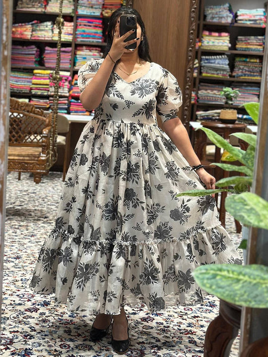 Snow White Puff Sleeves Midi Dress by My Store