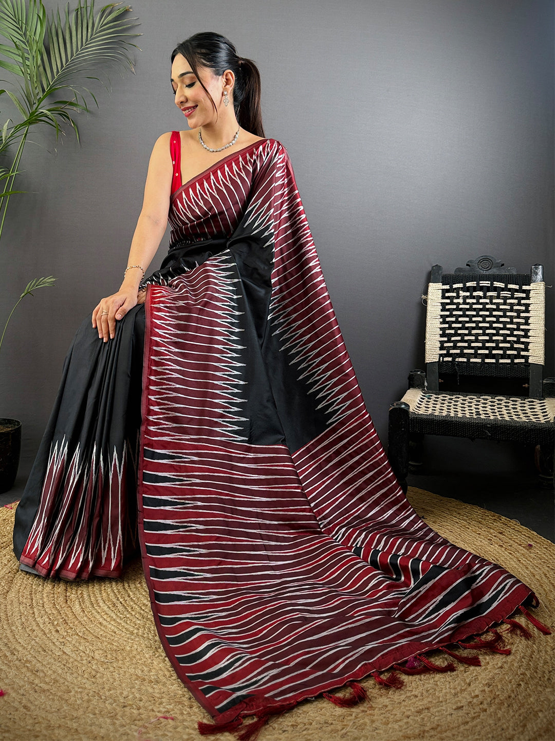 Black Soft Silk Ikkat Zari Weaving Saree