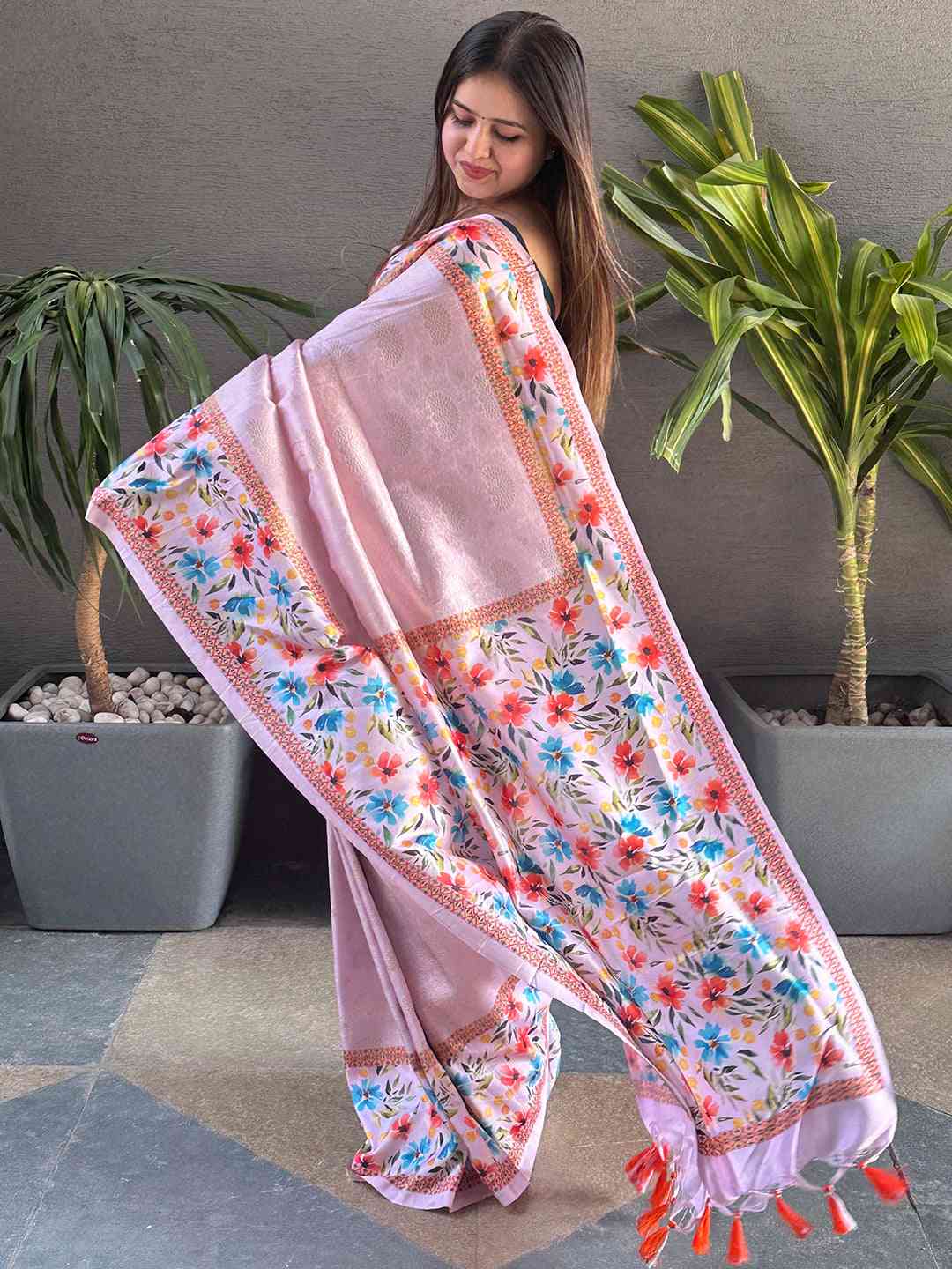 Light Pink Colour Kanjivaram Weaving Saree With Print by My Store