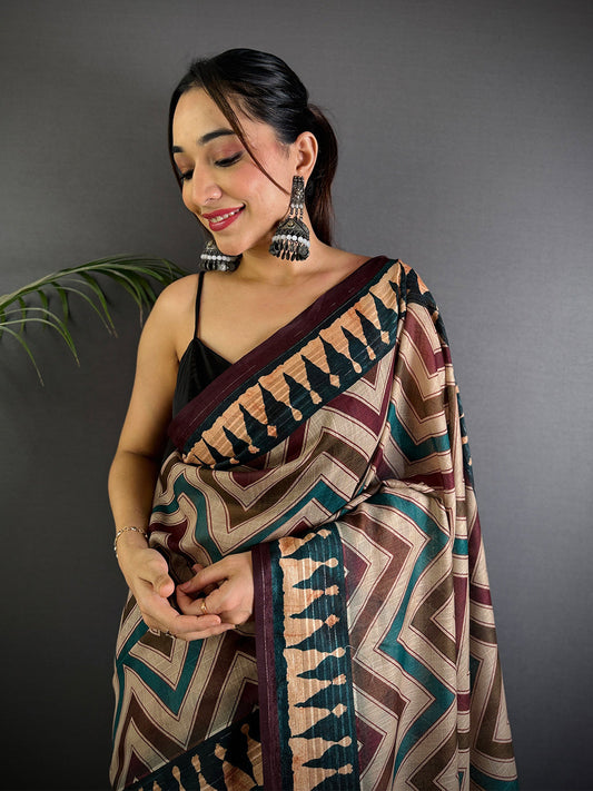 Regal Geometric Printed Linen Saree by My Store