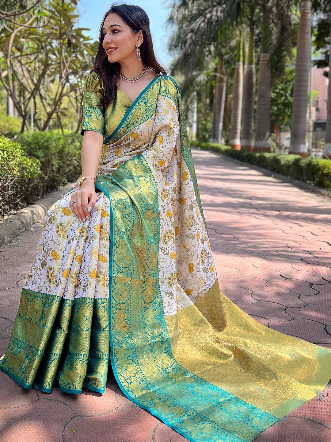 White Colour Banarasi One Grm Tissue Silk Festive Wear Saree