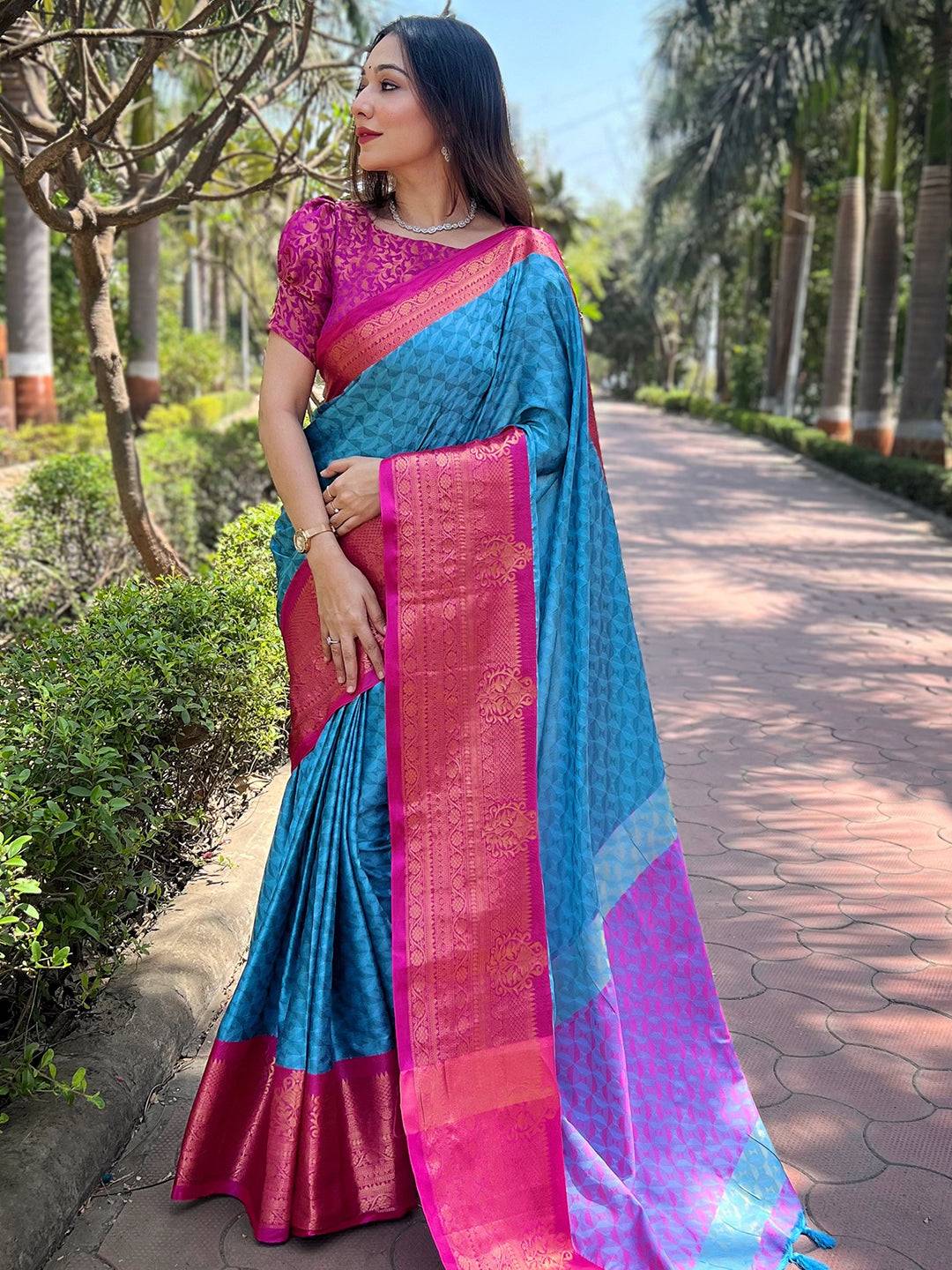 Stylish Kanjivaram Silk Saree With Broced Zari Blouse by My Store