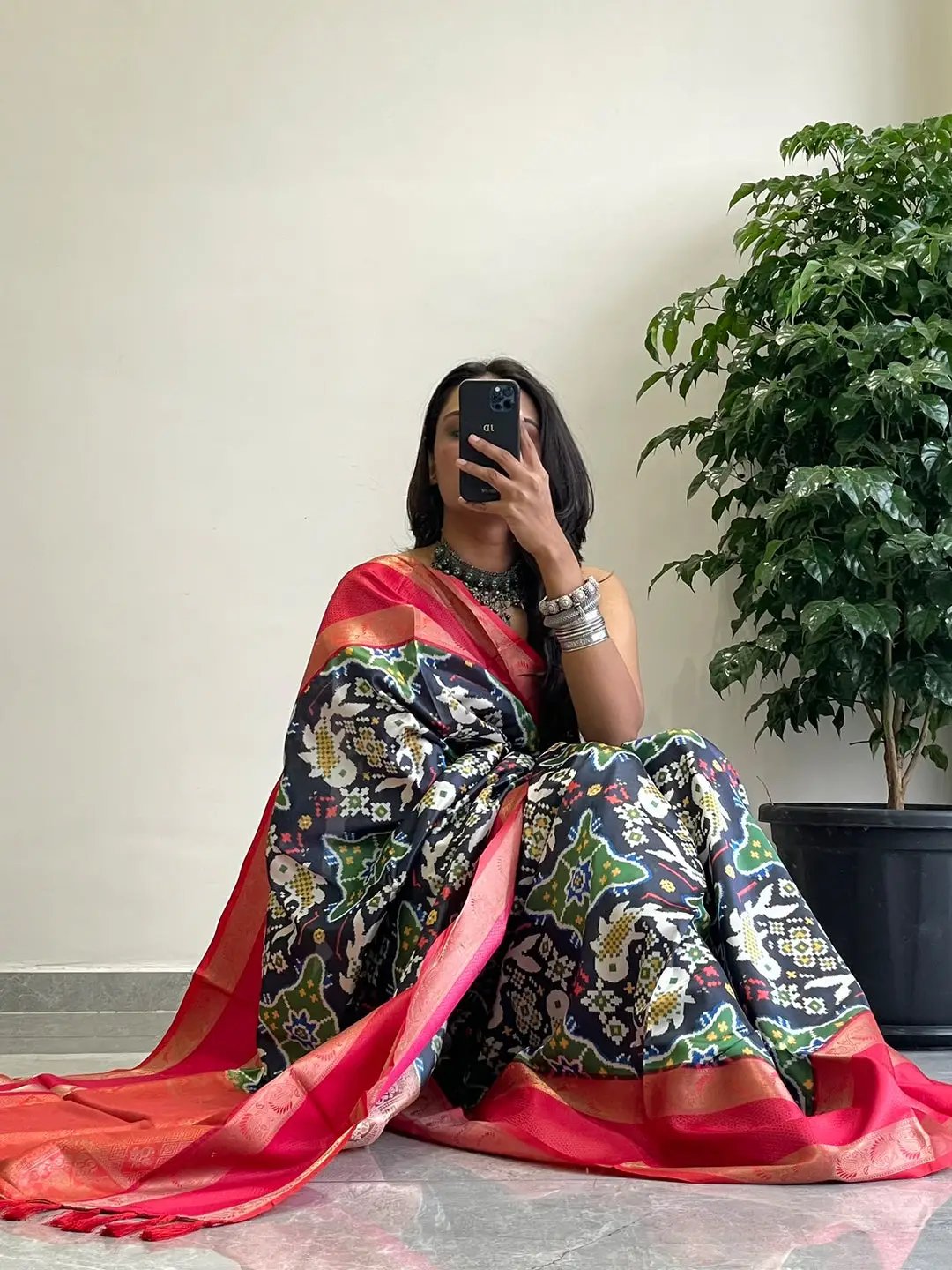 Attractive Soft Silk Gadwal Border Pochampally Print Saree