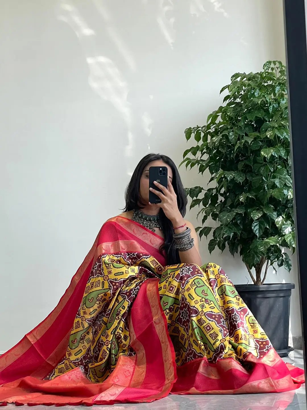 Attractive Soft Silk Gadwal Border Pochampally Print Saree
