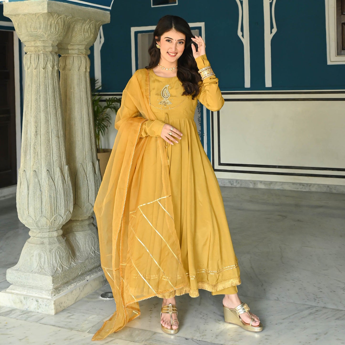 HAYA SUIT SET