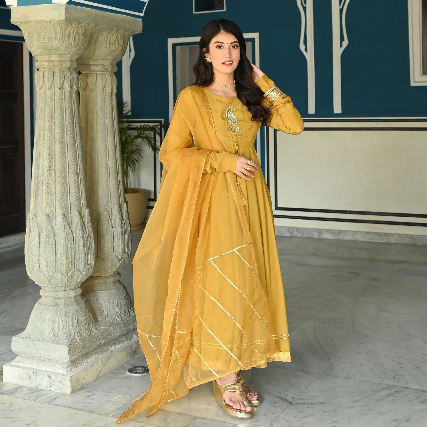 HAYA SUIT SET