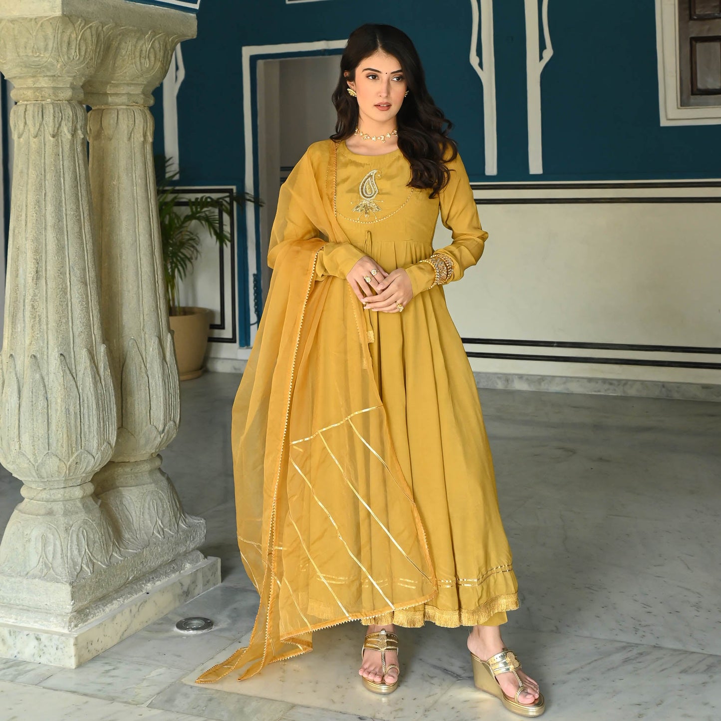 HAYA SUIT SET