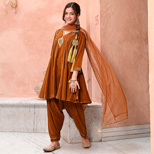 NAZAKAT SUIT SET by My Store