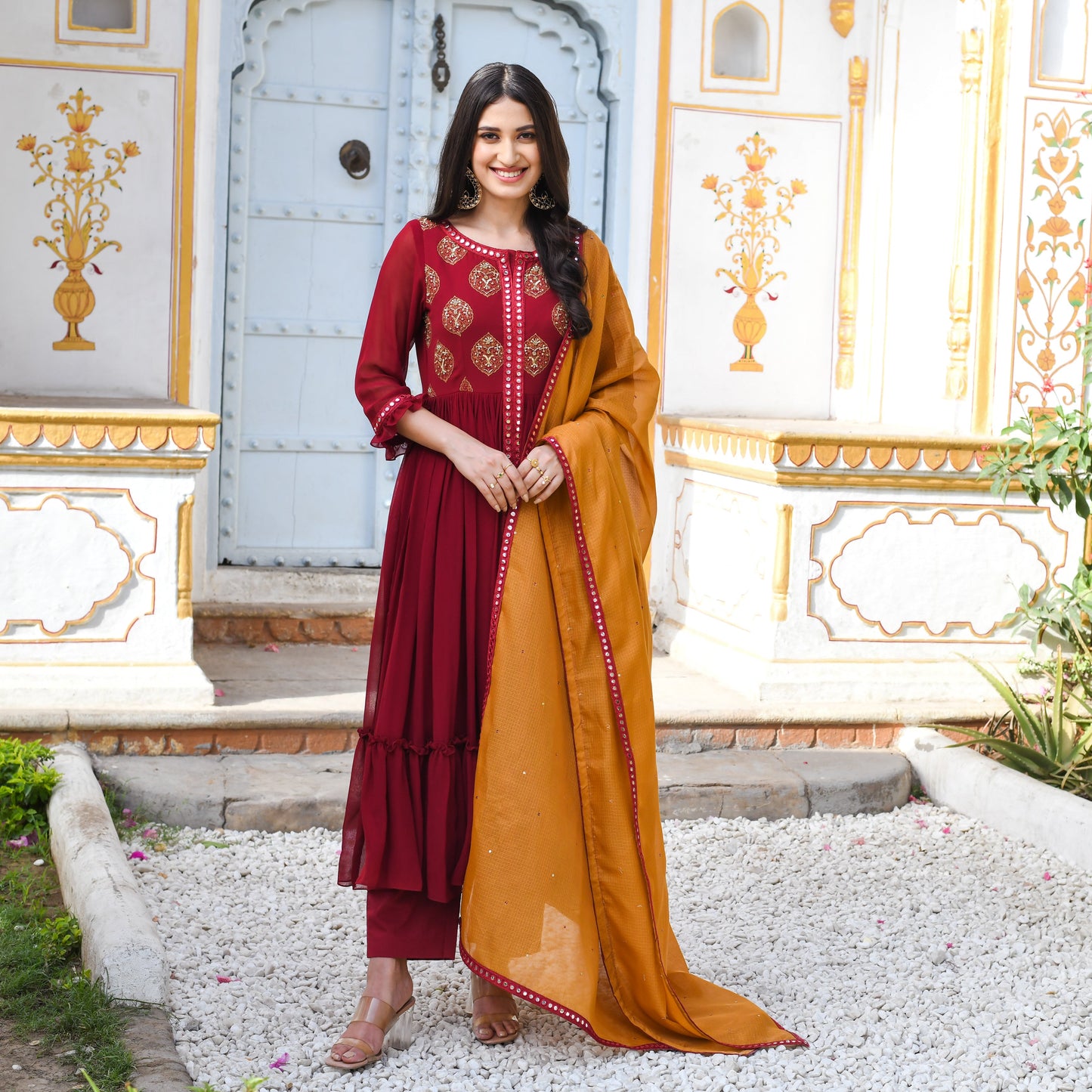 MADHUBALA SUIT SET