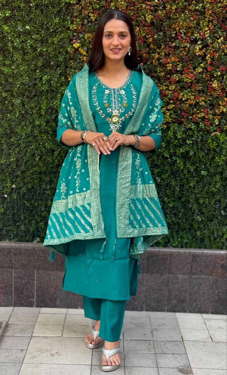 Green Kurta Set with Dupatta – Stylish Women’s Ethnic Wear for Festive & Party Looks
