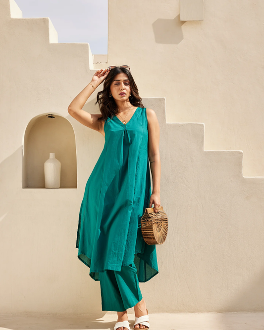 Styles Greaan Kurta And Pant For Laddies
