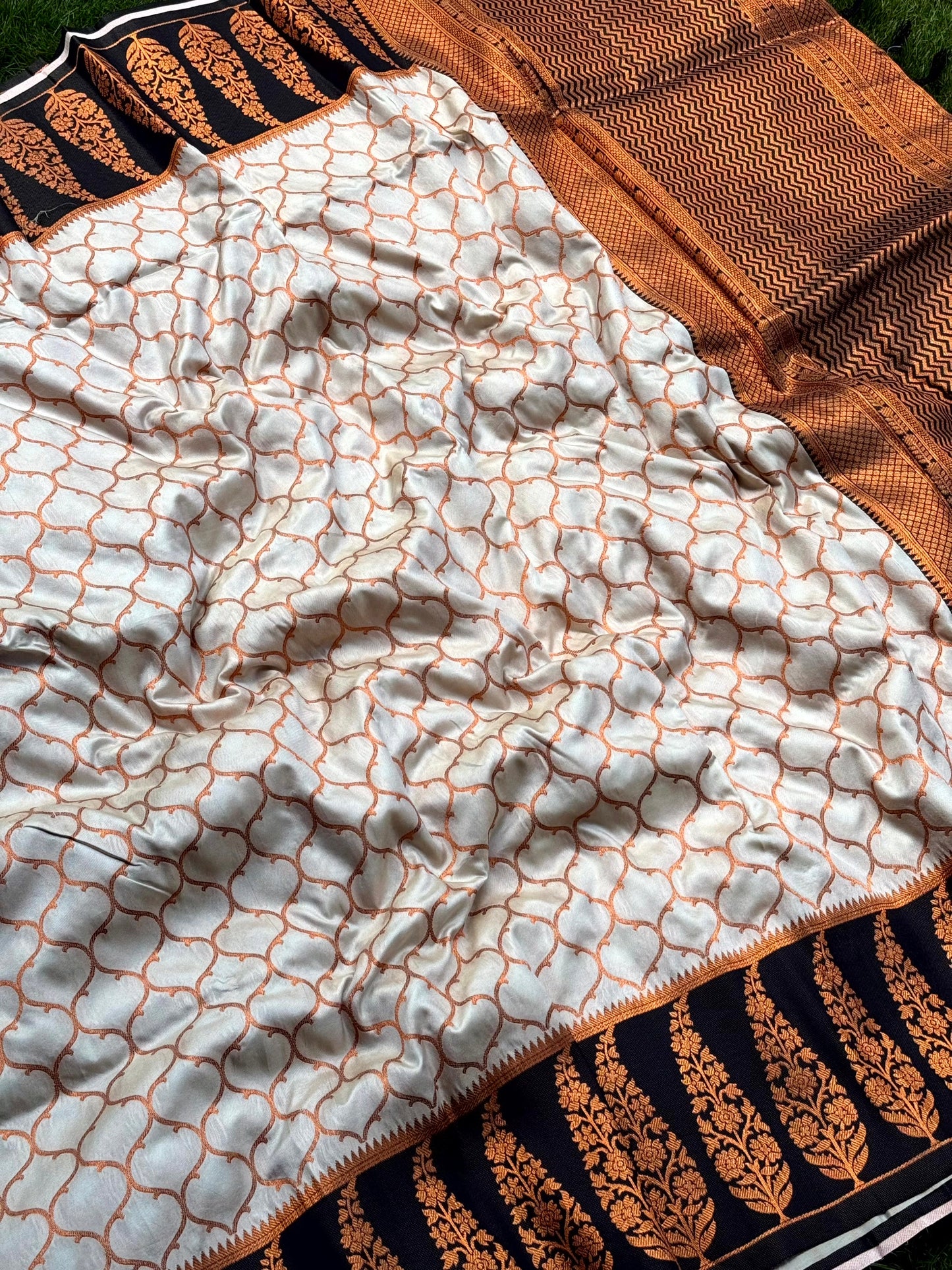White Soft Banarasi Katan Silk Saree