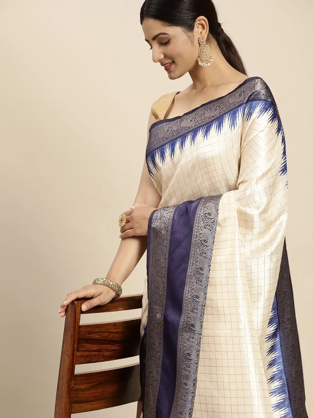 Banarasi Soft Silk Gadwal Pattu Zari Weaving Party Wear Saree