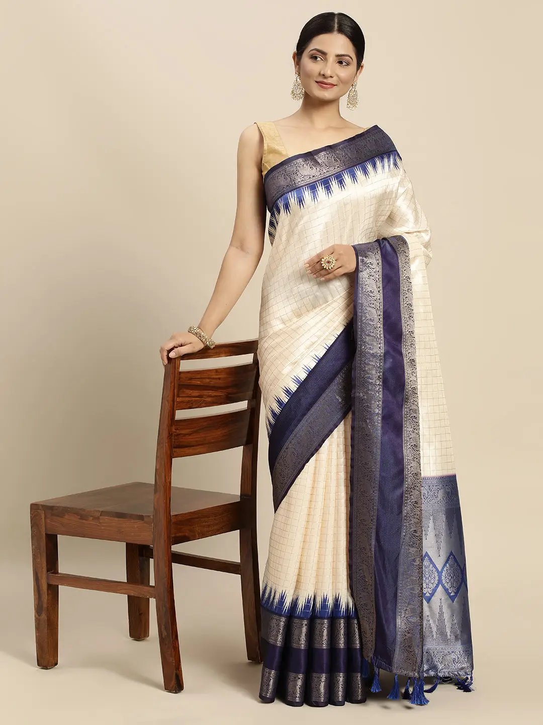 Banarasi Soft Silk Gadwal Pattu Zari Weaving Party Wear Saree
