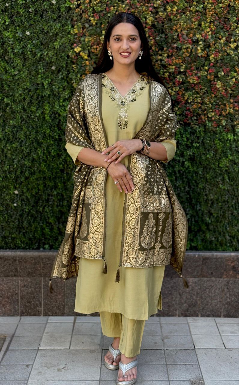 Mehendi Green Kurta Set with Dupatta – Stylish Festive & Wedding Wear for Women