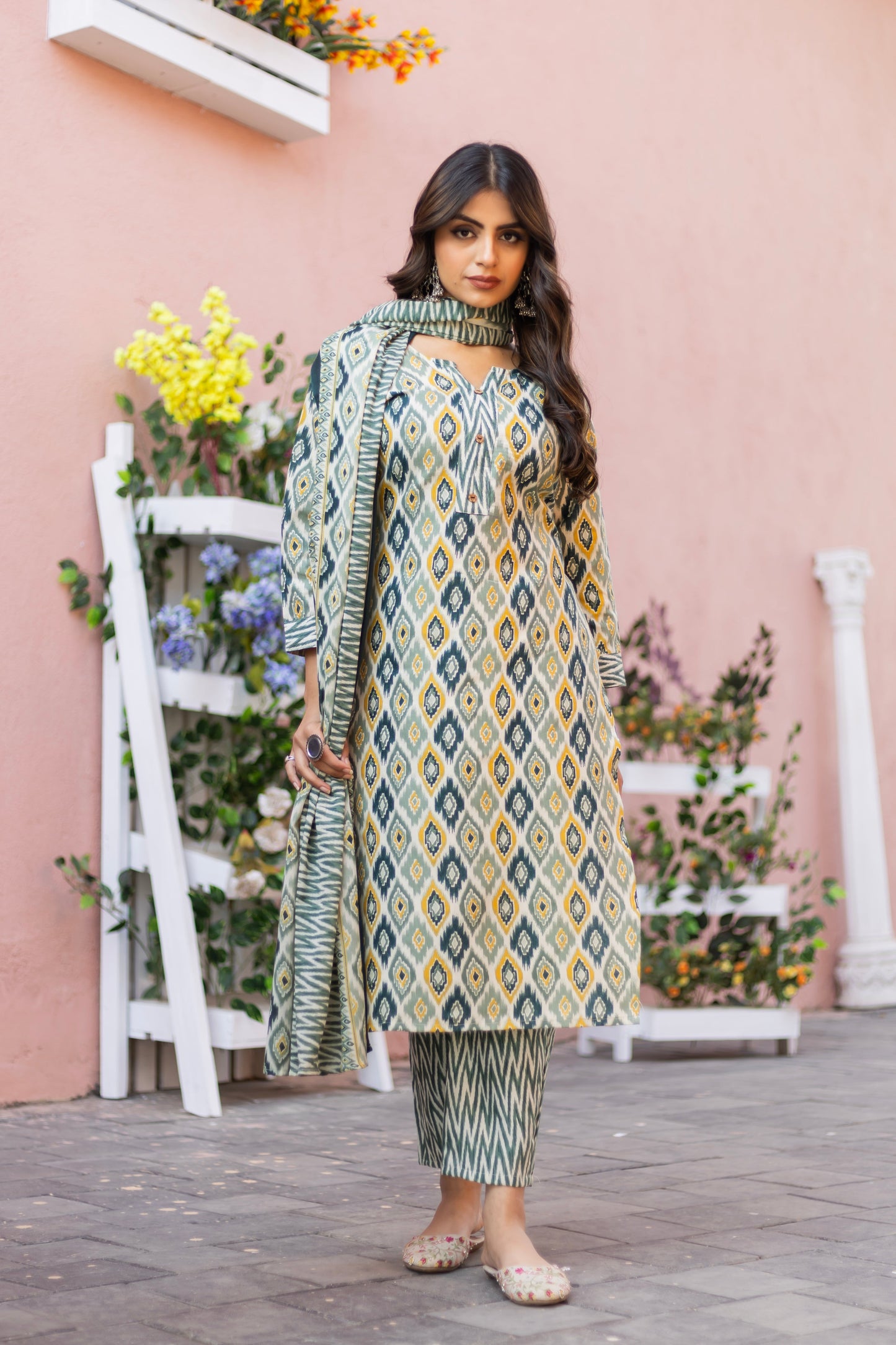 Classy Women Wear  Kurta Set
