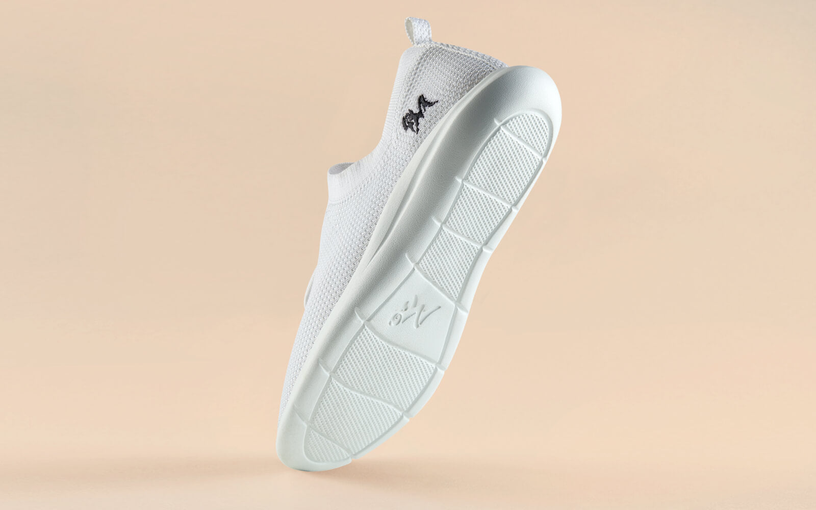 ReLive Knit Sneakers : Brilliant White by My Store