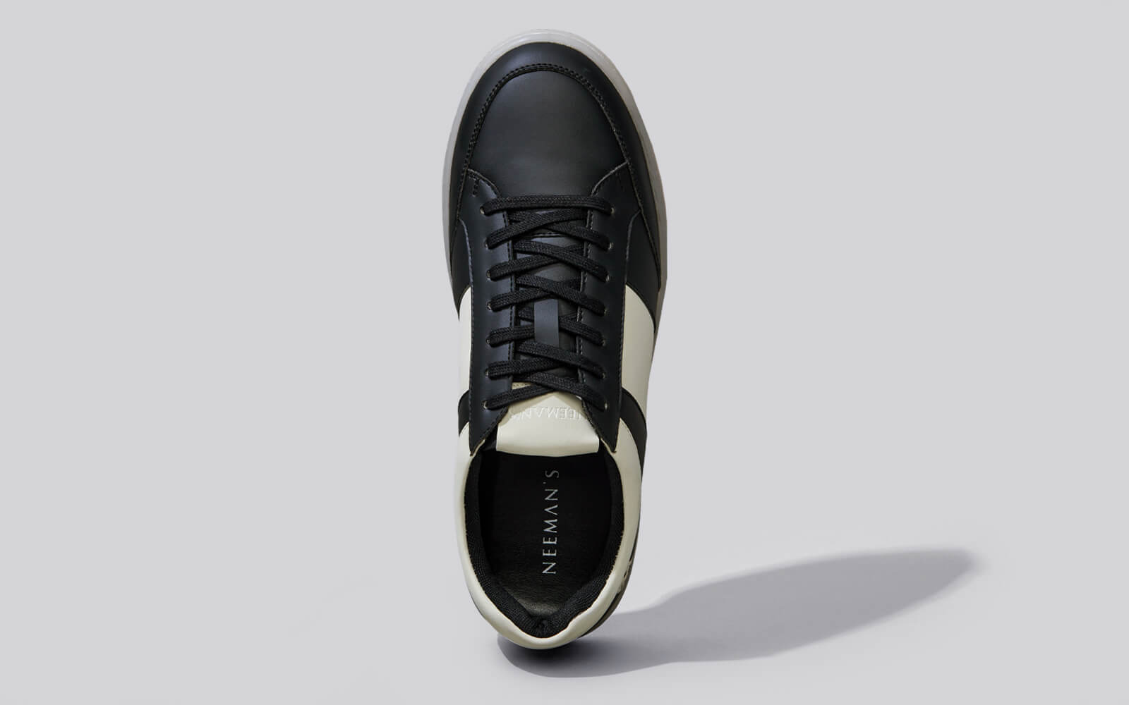 City Strides : Black-white by My Store