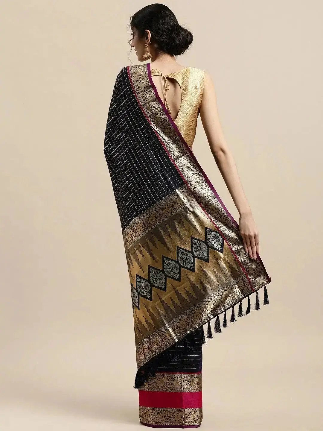 Banarasi Silk Saree with Intricate Checked Pattern and Woven Border
