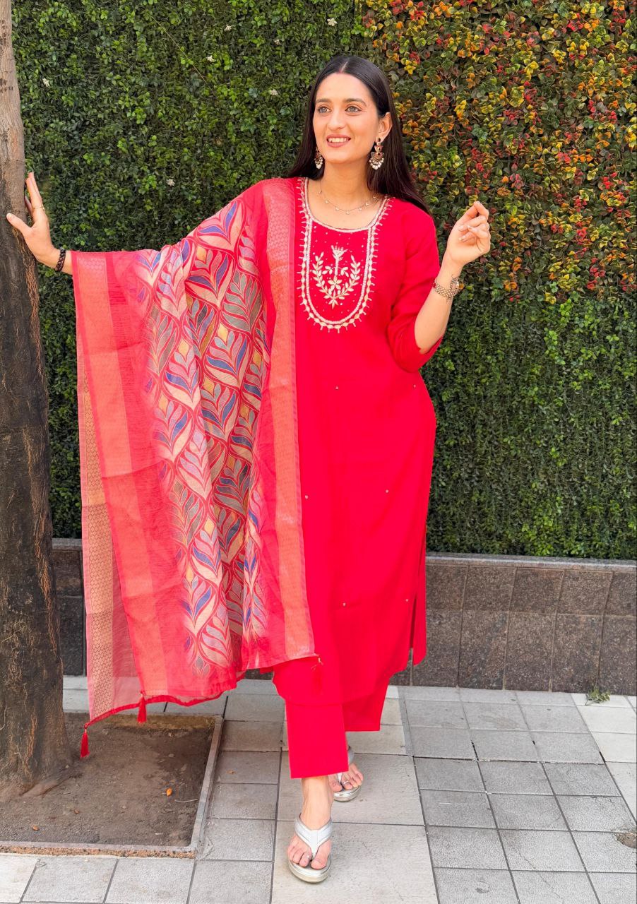 Royal Scarlet Ethnic Kurta Set For Women