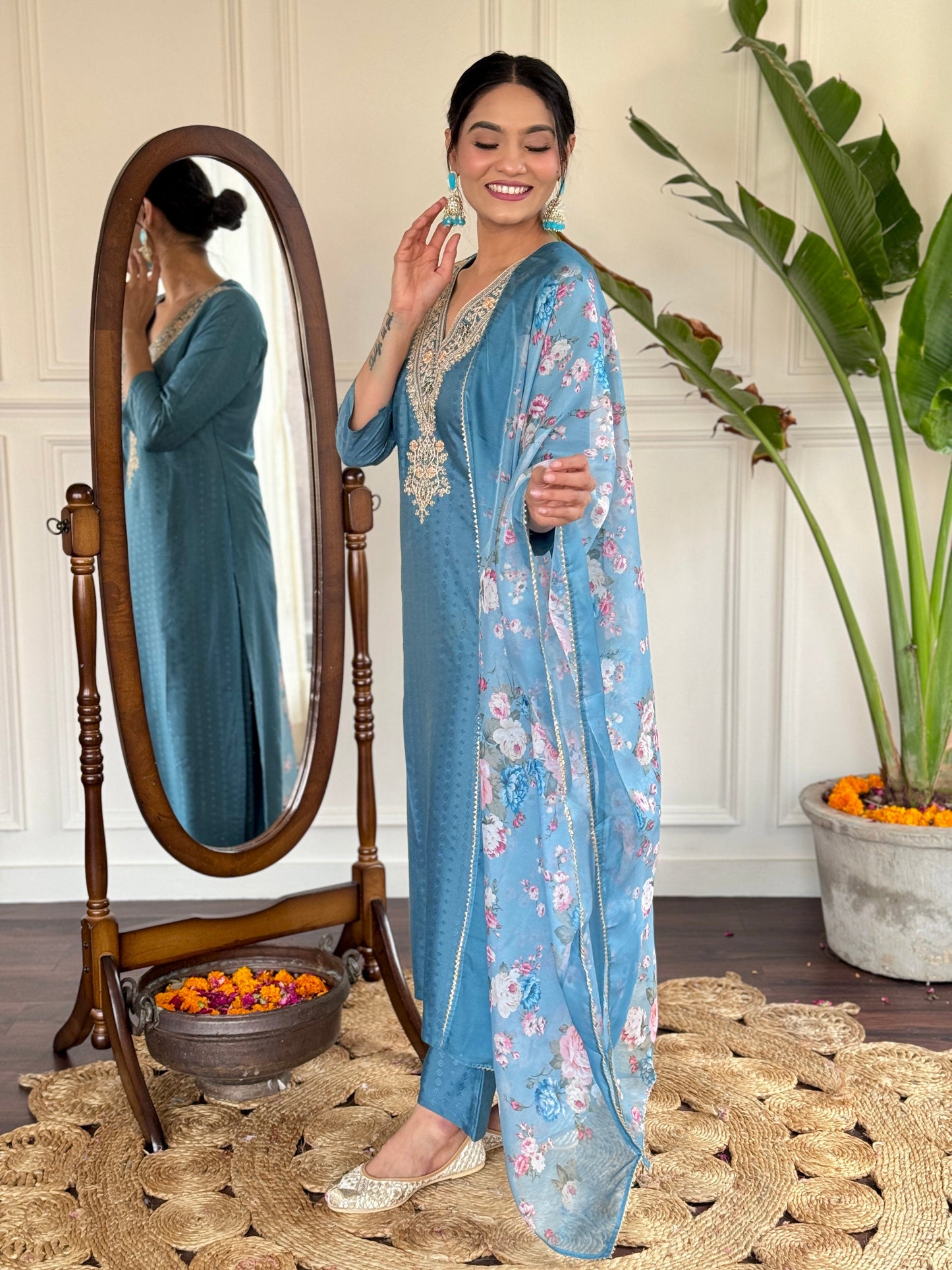 Chic Turquoise Kurta Set in Premium Fabric – Festive & Wedding Ready