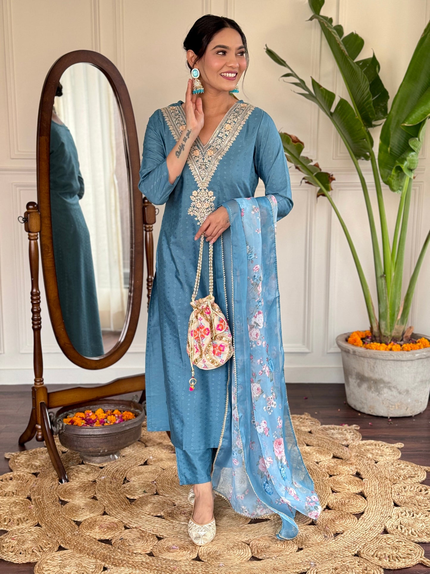 Chic Turquoise Kurta Set in Premium Fabric – Festive & Wedding Ready