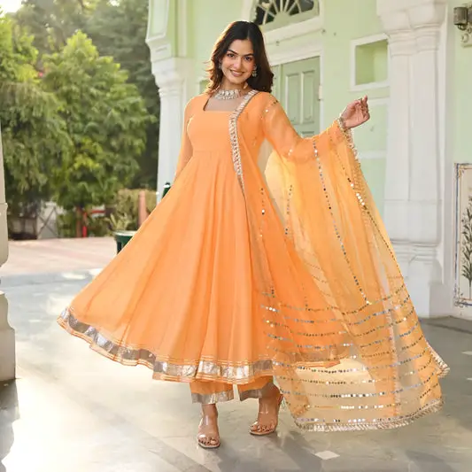VANDANA SUIT SET