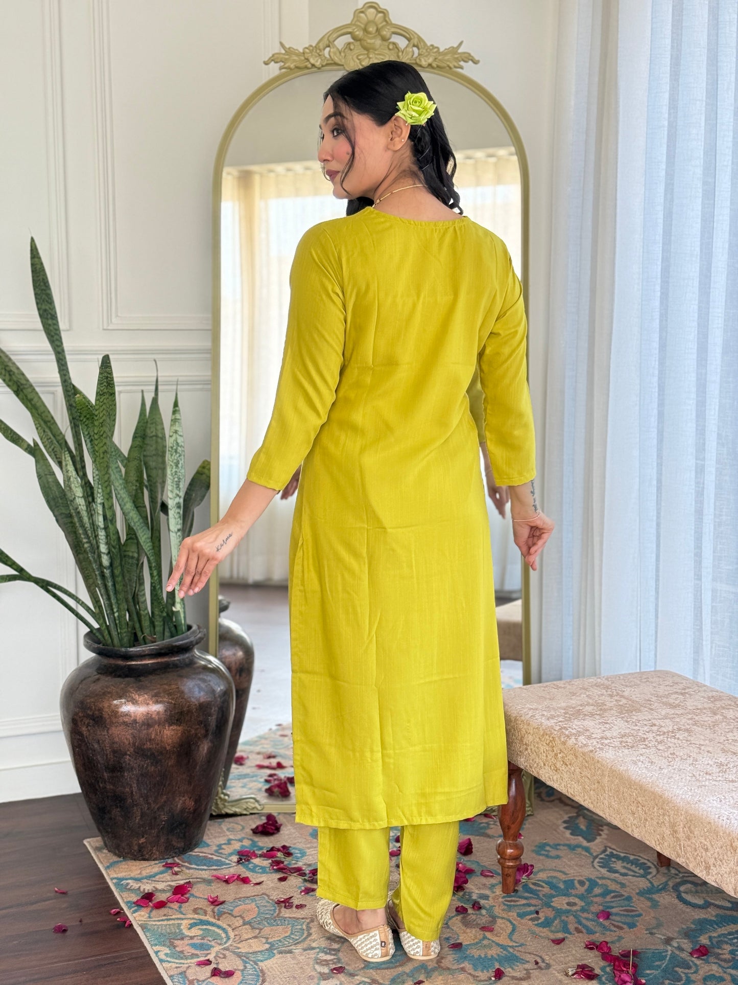 Lemon Zest – Chic and Cheerful Yellow Kurta Ensemble