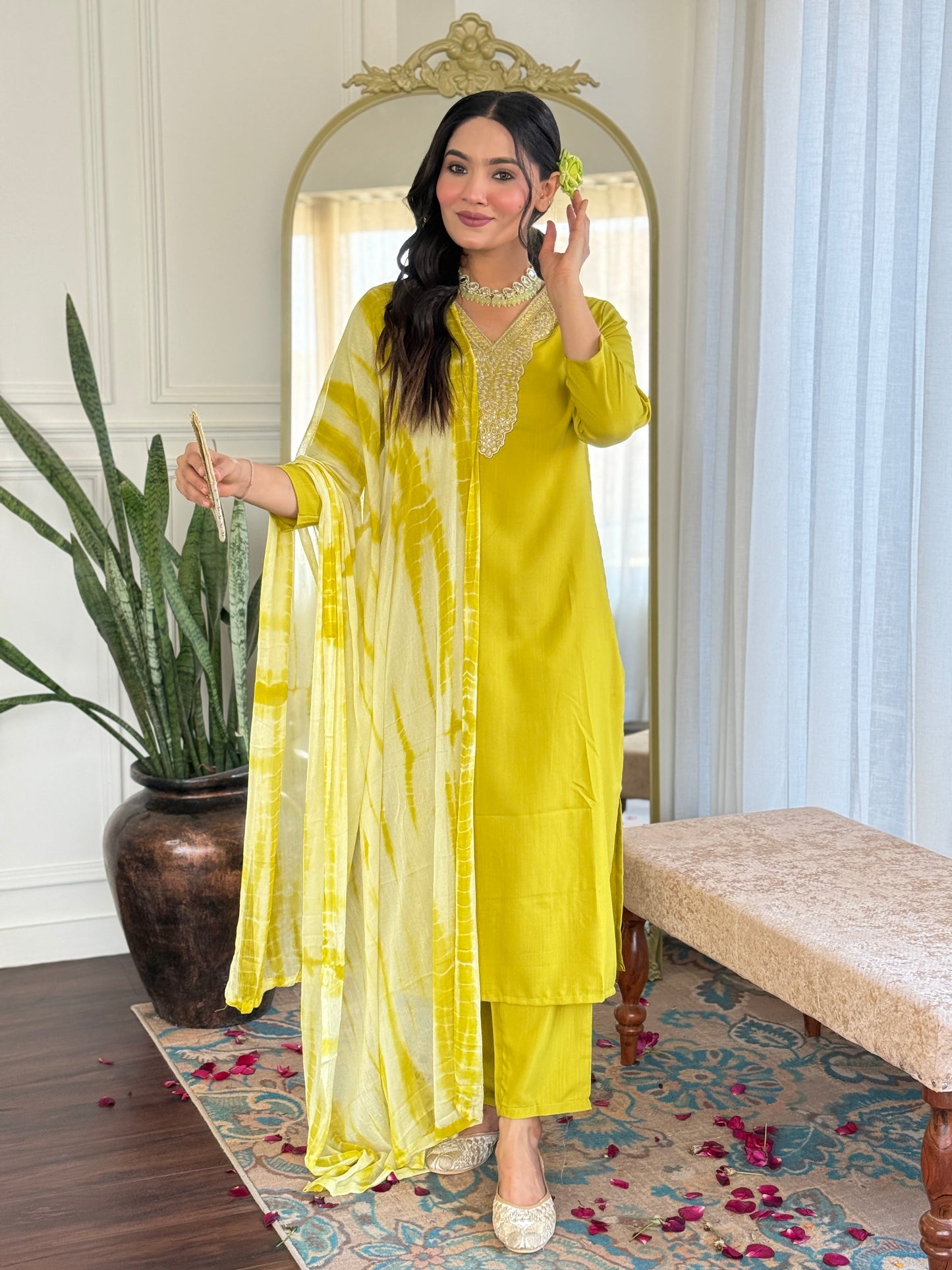 Lemon Zest – Chic and Cheerful Yellow Kurta Ensemble