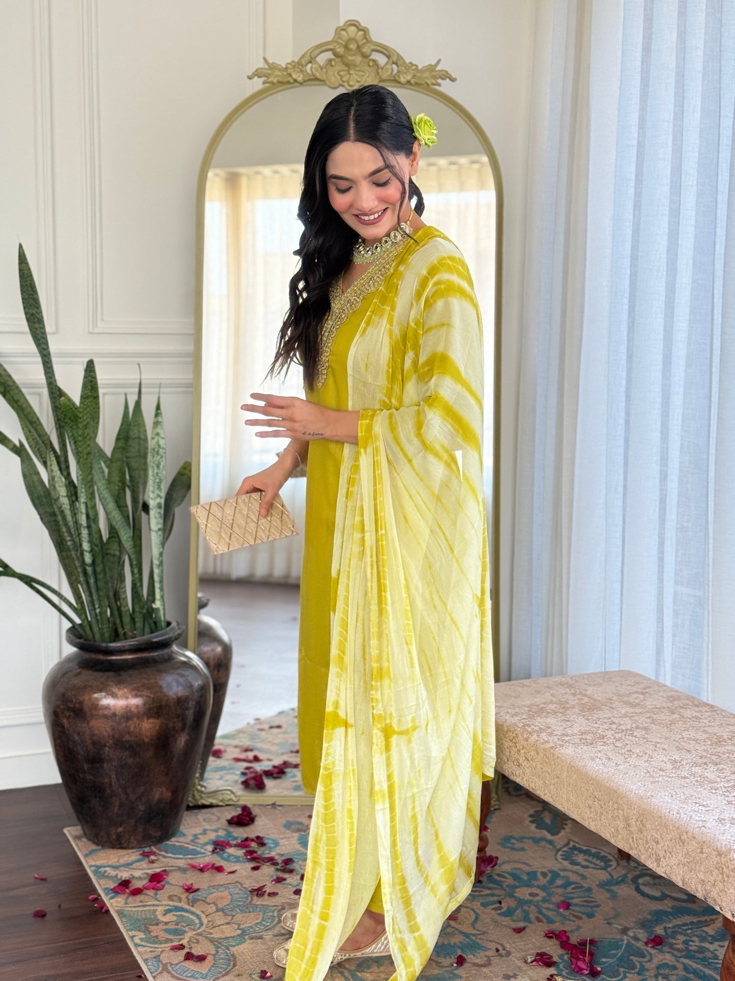 Lemon Zest – Chic and Cheerful Yellow Kurta Ensemble