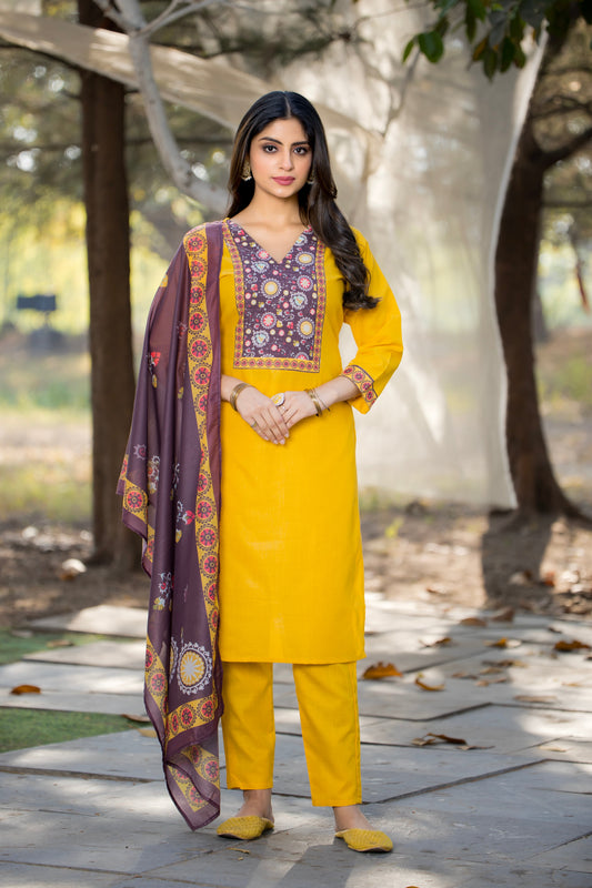 Beautiful Yellow Kurta Set For Women